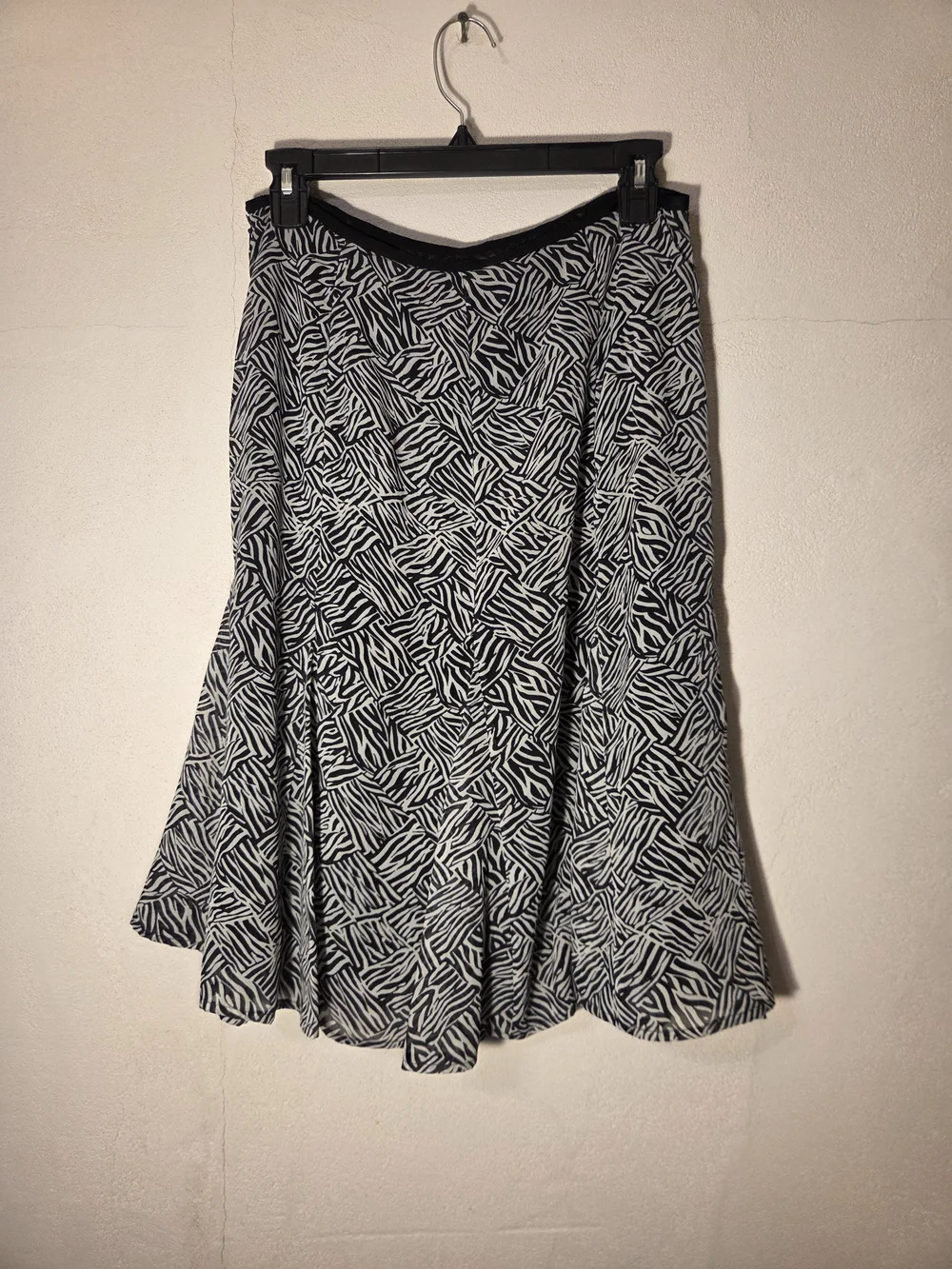 Dana Buchman Women's Size 4 Black White Zebra Print Flare A-Line Skirt